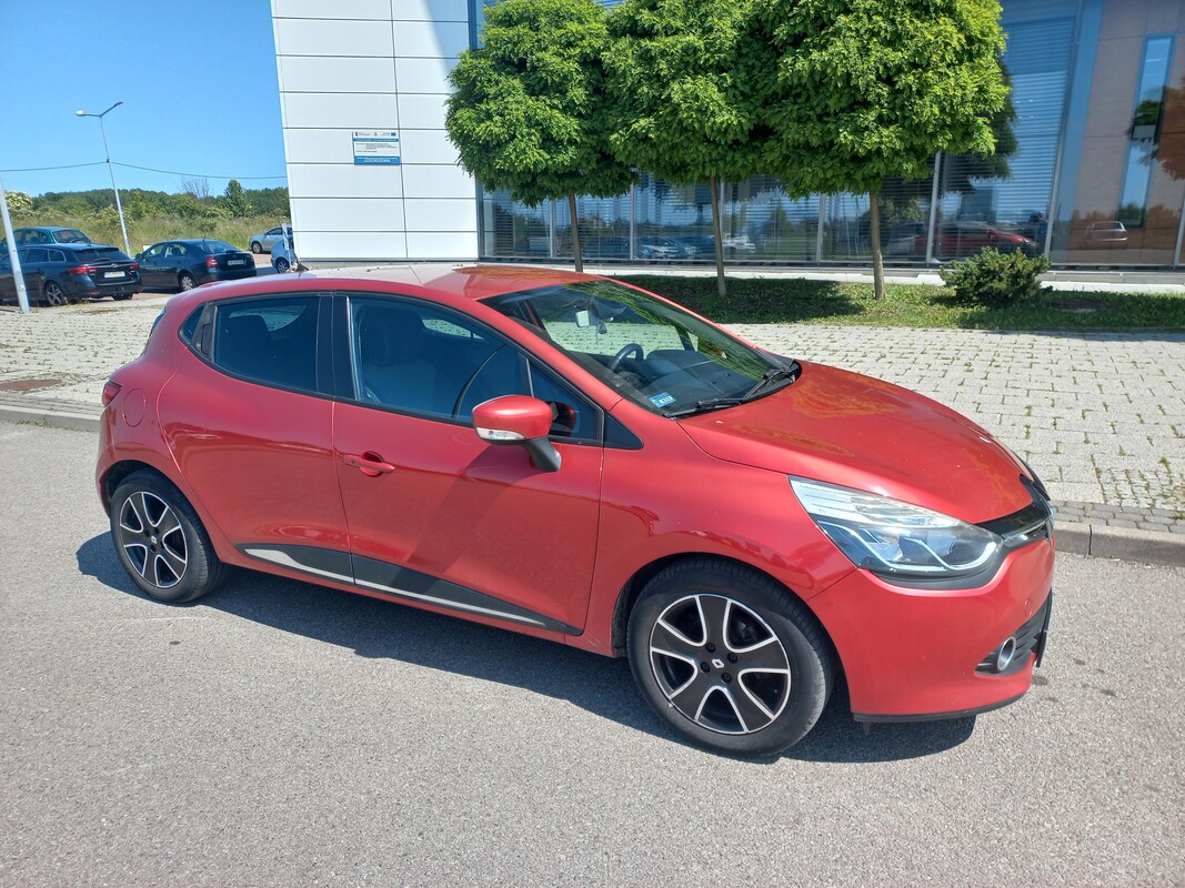Elbląg Sprzedam czerwone Renault Clio.2013 r. , sedan, benzyna, pierwsza rejestracja 2014,pierwszy właściciel,