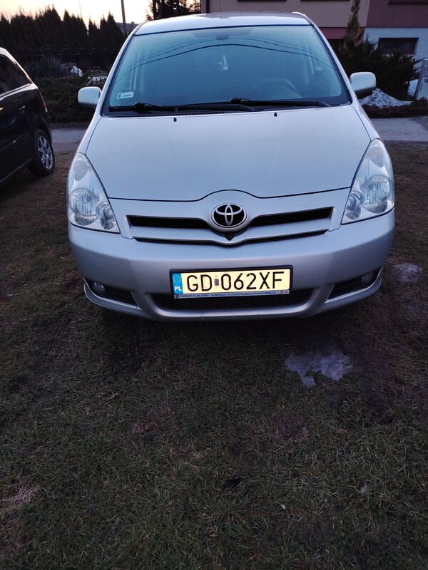 Elbląg Na sprzedaz Toyota Corolla Verso 7 osobowa z niezawodnym silnikiem 2.0 D4D diesel.
Auto przestronne, wygodne i