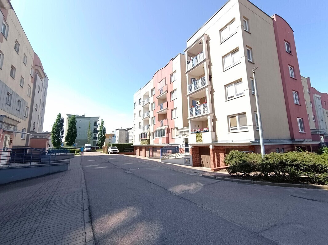 Elbląg STATOR NIERUCHOMOŚCI - 31 lat w Elblągu DO WYNAJĘCIA ZADBANE, UMEBLOWANE MIESZKANIE 1 POKOJOWE Z BALKONEM UL.