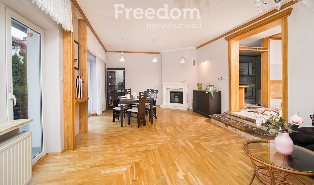 Elbląg FREEDOM NIERUCHOMOŚCISprzedam dom - Elbląg, Zofii Nałkowskiej. Atrakcyjny dom położony w malowniczej