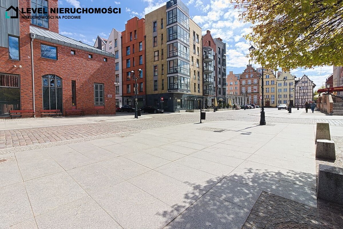 Elbląg LEVEL NIERUCHOMOŚCIDwupoziomowy apartament z tarasemul. Stary RynekNIERUCHOMOŚCI NA POZIOMIE