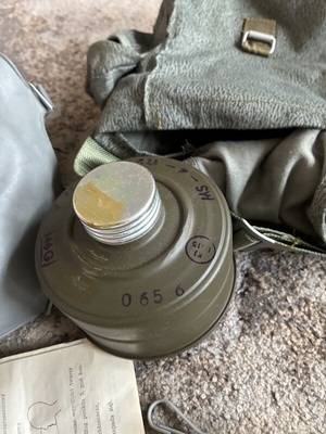 Elbląg Sprzedam dwie maski przeciwgazowe nowe. Posiadaja pokrowce oraz filtry. Cena do uzgodnienia.