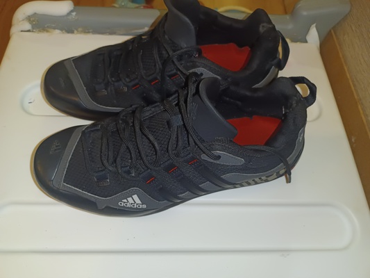 Elbląg Sprzedam buty
Adidas Terrex Swift Solo w kolorze czarnym, rozmiar 46
Buty w stanie dobry plus.