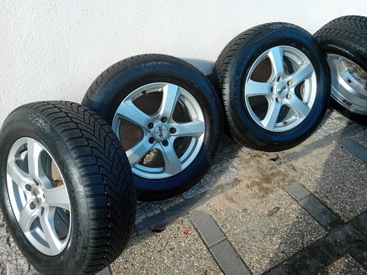 Elbląg Sprzedam koła z oponami zimowymi  felgi aluminiowe 6,5 x 16rozstaw śrub 5 x 112otwór centralny fi 74