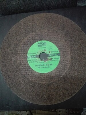 Elbląg Tarcza do cięcia metalu, średnica 350mm, otwór 32mm. Sztuka 15 zł. Posiadam 17 sztuk. Całość 17 sztuk - 150zł.