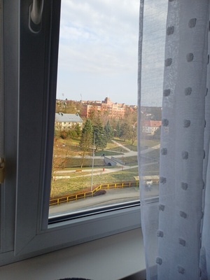 Elbląg OGŁOSZENIE PRYWATNE -POŚREDNICY NIE DZWONIĆ : SPRZEDAM kawalerkę 24 m2 z całym wyposażeniem pokoju. Mieszkanie