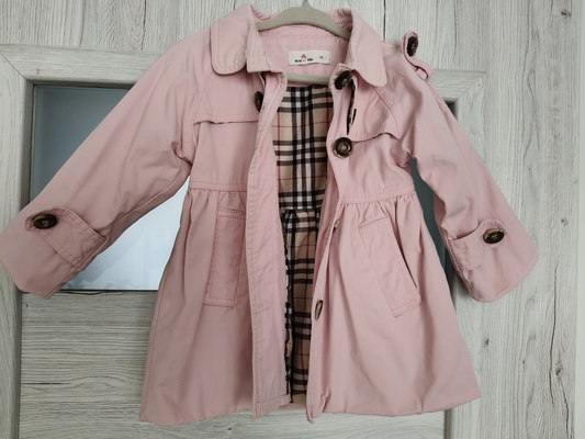 Elbląg Sprzedam wiosenny płaszczyk, w kolorze jasny róż, roz.90