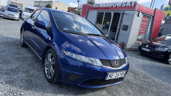 Elbląg Auto Leew LEWANDOWSKI Kupujemy i Sprzedajemy tylko dobre auta Za auta z Polskiego Salonu Płacimy Najwięcej