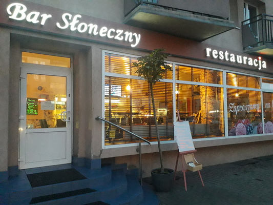 Elbląg Restauracja BAR SŁONECZNY (mamy czynne od 11.30-18.00 ) nawiążemy współpracę zz kelnerką z umiejętnością