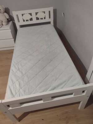 Elbląg Sprzedam łóżko  dziecięce białe z materacem  stan bardzo dobry