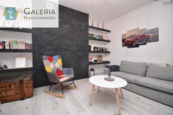 Elbląg GALERIA NIERUCHOMOŚCIZ pasji i miłości do nieruchomościNa sprzedaż: Dom z dużą działką w spokojnej