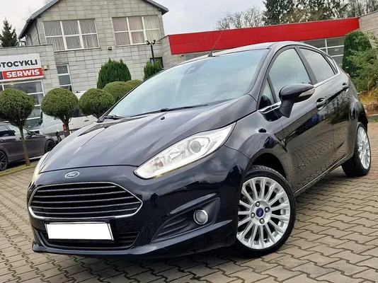 Elbląg Ford Fiesta, benzyna, 2014 rok - pełna opcja wyposażenia. Ładne zadbane auto, wizualnie bardzo ładnie się