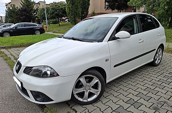 Elbląg SEAT IBIZA1.4 Benzyna2009 rokNajbogatsze WyposażenieStan BDB