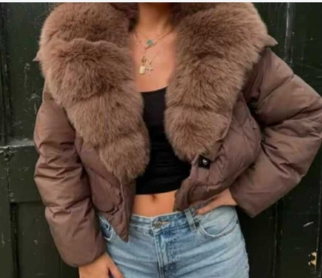 Elbląg Sprzedam piękną, nowa kurtkę - bomberkę w kolorze czekoladowym z cudownym kołnierzem jak naturalne futro.