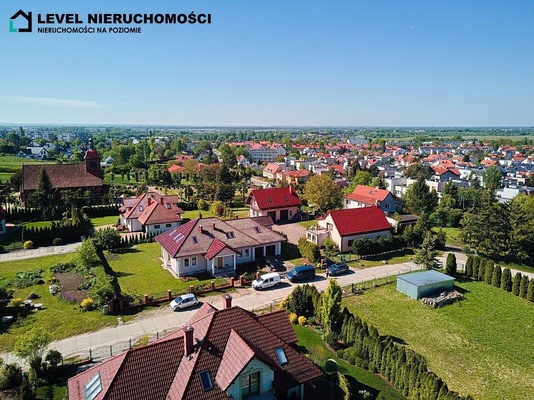 Elbląg LEVEL NIERUCHOMOŚCI  Dom, warsztat na dużej działce w mieście  Zabudowa 257m2,działka 1340m2