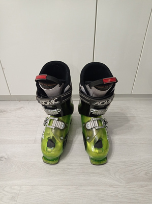 Elbląg Sprzedam Buty Narciarskie:- męskie Atomic Livefit plus 27/27,5 - 42-42.5 EU- damskie Nordica F5.7W 25/25,5 cm -