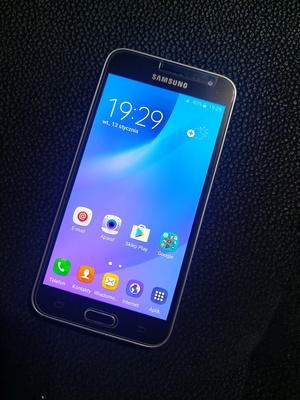 Elbląg Galaxy J3 2016 Dual Sim
W ładnym stanie, boczki niepoobijane, na ekranie szkło 
Sprawny, bez simlocka, bez