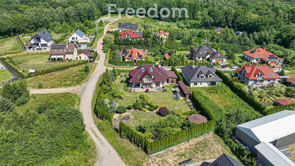 Elbląg FREEDOM NIERUCHOMOŚCISprzedam dom - Elbląg, Orzechowa. Dom wolnostojący przy ul. Orzechowej – Elbląg  Na