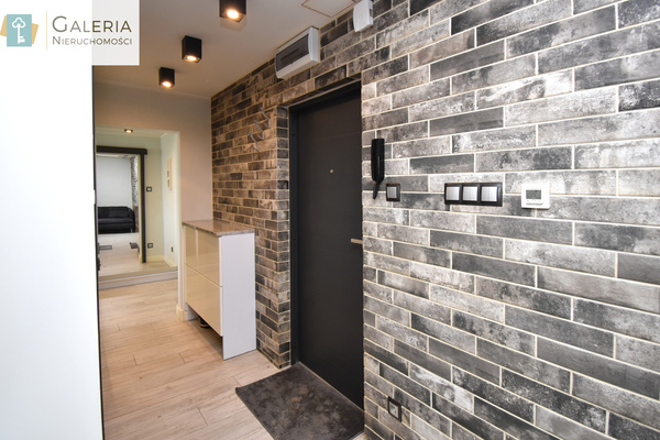 Elbląg GALERIA NIERUCHOMOŚCIZ pasji i miłości do nieruchomościNa sprzedaż:&nbsp; 2 pokoje przy rynkuul. Płk