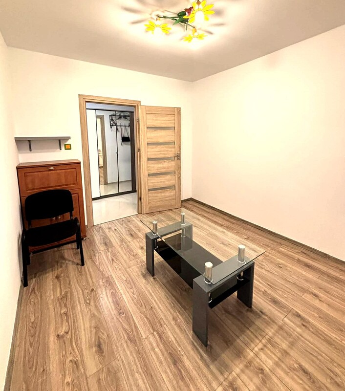 Elbląg 🏡 Do wynajęcia 2-pokojowe mieszkanie – Elbląg, ul. Kalenkiewicza
Oferuję na wynajem przytulne i funkcjonalne