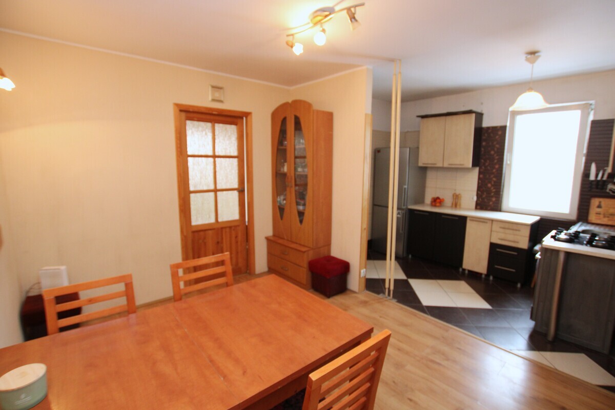 Elbląg NIERUCHOMOŚCI ANNA KRASZEWSKA Mieszkanie 4-pokojowe na drugim piętrze w blokuz zasobów SM,