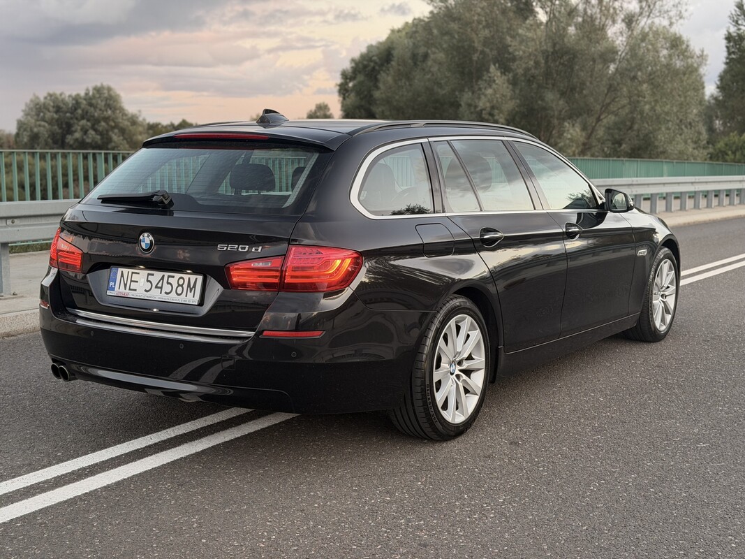 Elbląg BMW Serii 5 F11 520d Luxury Line z 2014 roku, wersja po liftingu, 190 KM, automat.