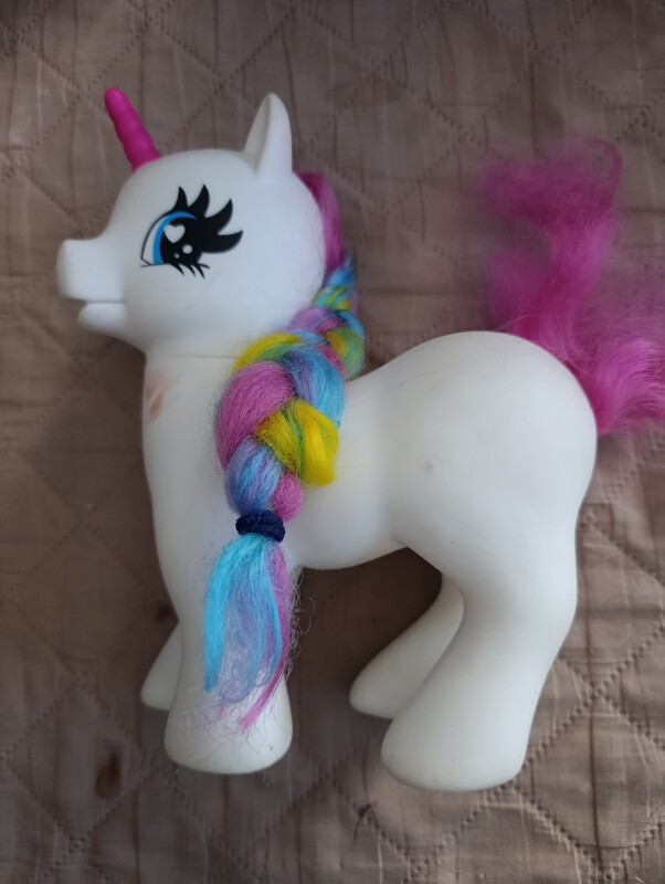 Elbląg Sprzedam interaktywnego kucyka My Little Pony FlurryHeart marki Hasbro. Stan dobry do wyczyszczenia, Brak