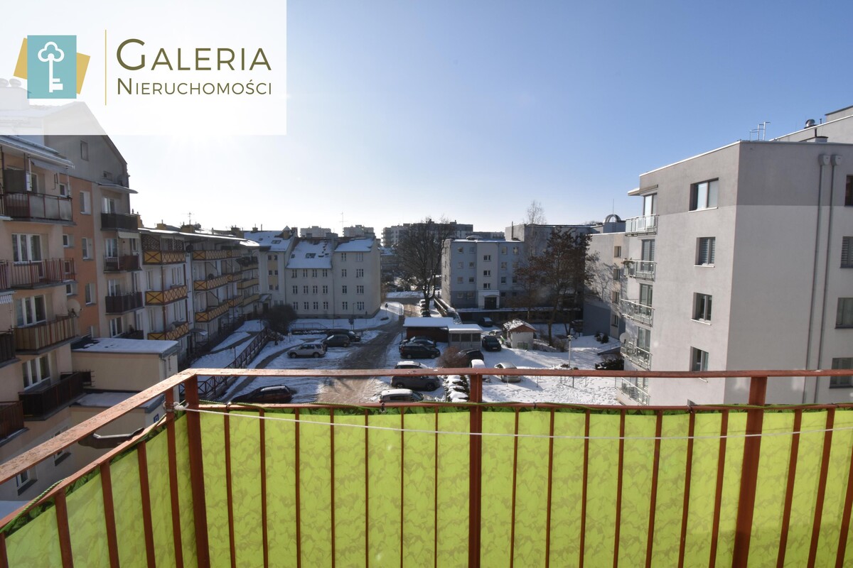 Elbląg GALERIA NIERUCHOMOŚCIZ pasji i miłości do nieruchomościNa sprzedaż: Trzy pokoje, balkon, świetna lokalizacja w