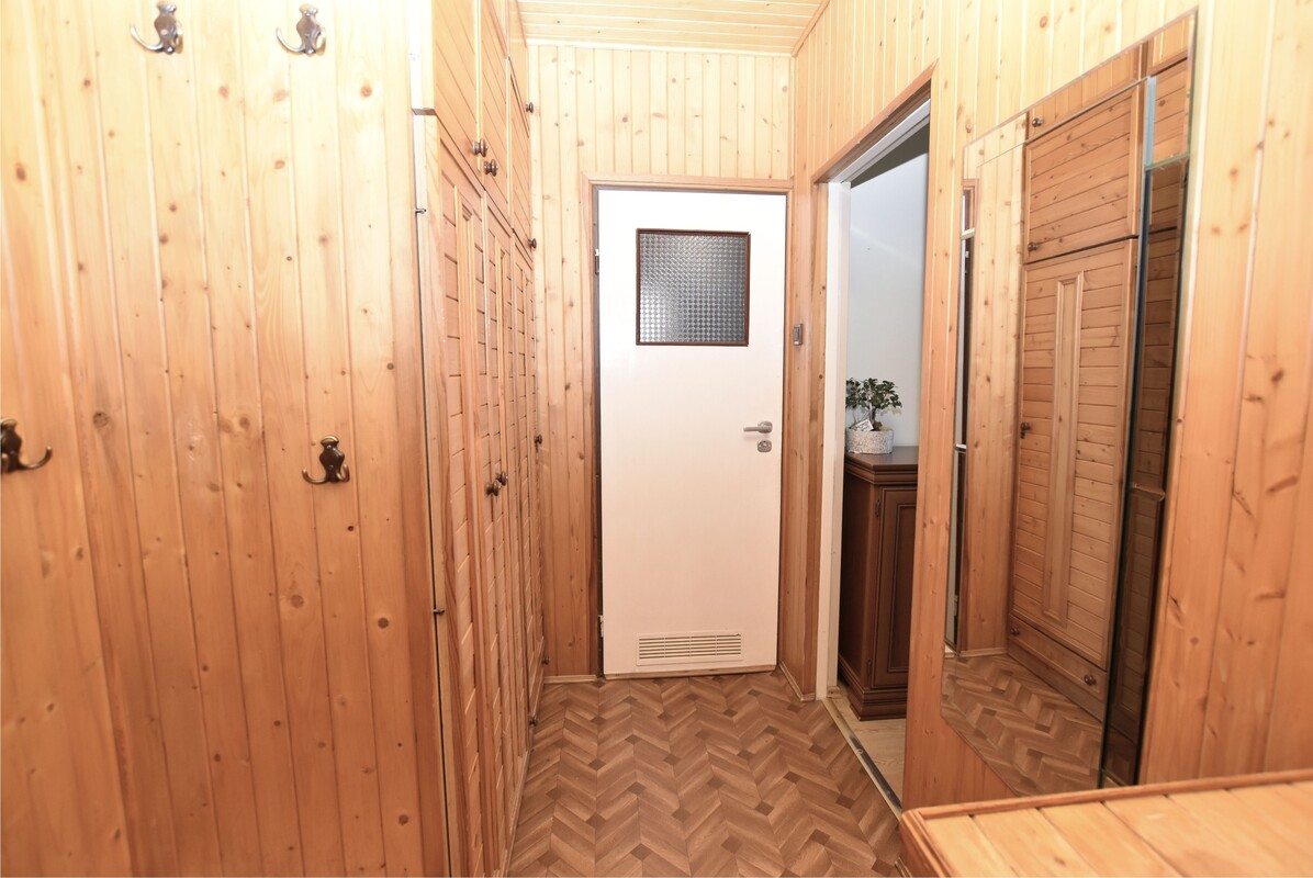 Elbląg :: Biuro nieruchomości ARKADIA ::Mieszkanie ul. KrólewieckaPiętro: 2 Liczba pokoi: 2 Powierzchnia: