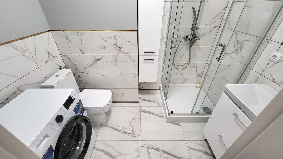 Elbląg KWADRAT NIERUCHOMOŚCImieszkanie 2 pokojowe, 52,55 m2II piętroumeblowane i wyposażoneStare Miastogotowe do