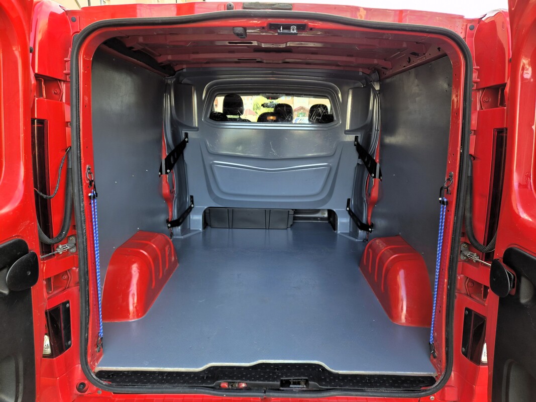 Elbląg Opel Vivaro-B Long 1.6Diesel 120K 2016Rok 6-Cio Osobowy Bogata Opcja Wyposażenia Elektryczne Szyby Elektryczne
