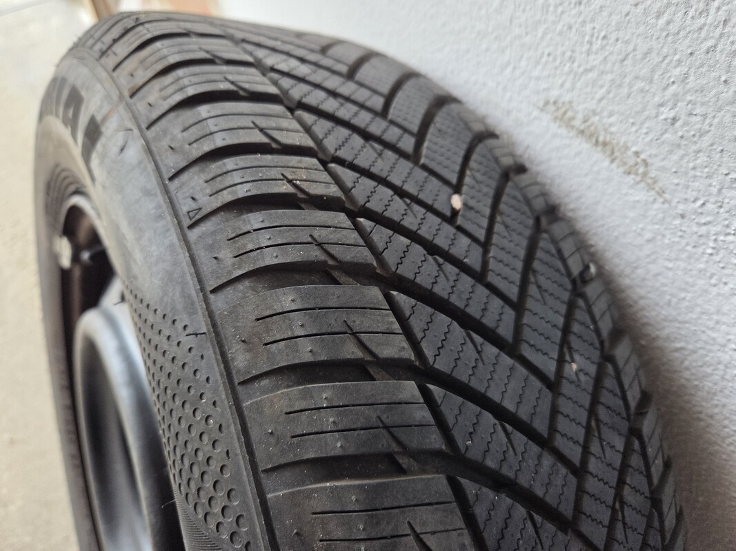 Elbląg Sprzedam komplet opon z felgami, TOYOTA AURIS, COROLLA E15 E16Do kompletu dorzucam kołpaki:2x opony