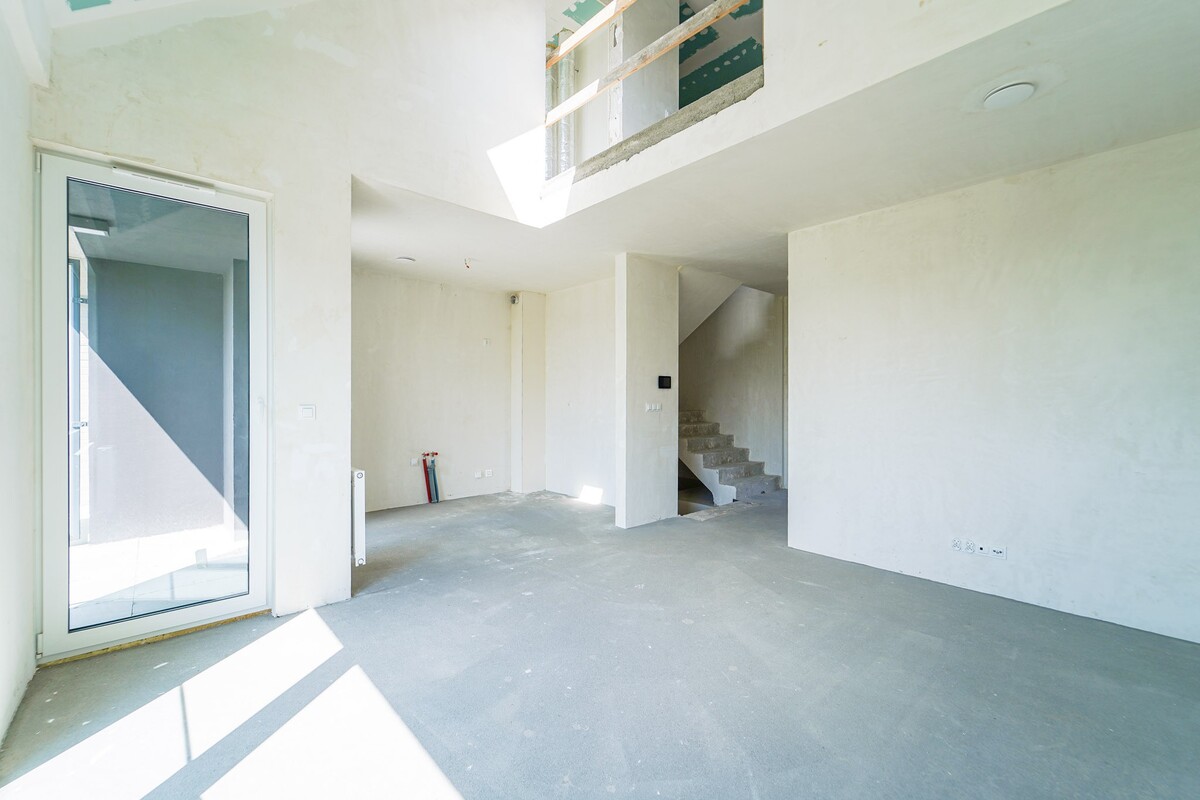 Elbląg KINGDOM NIERUCHOMOŚCI BLISKO CIEBIE NA SPRZEDAŻ NOWOCZESNY DWUPOZIOMOWY 4-POKOJOWY APARTAMENT W STANIE
