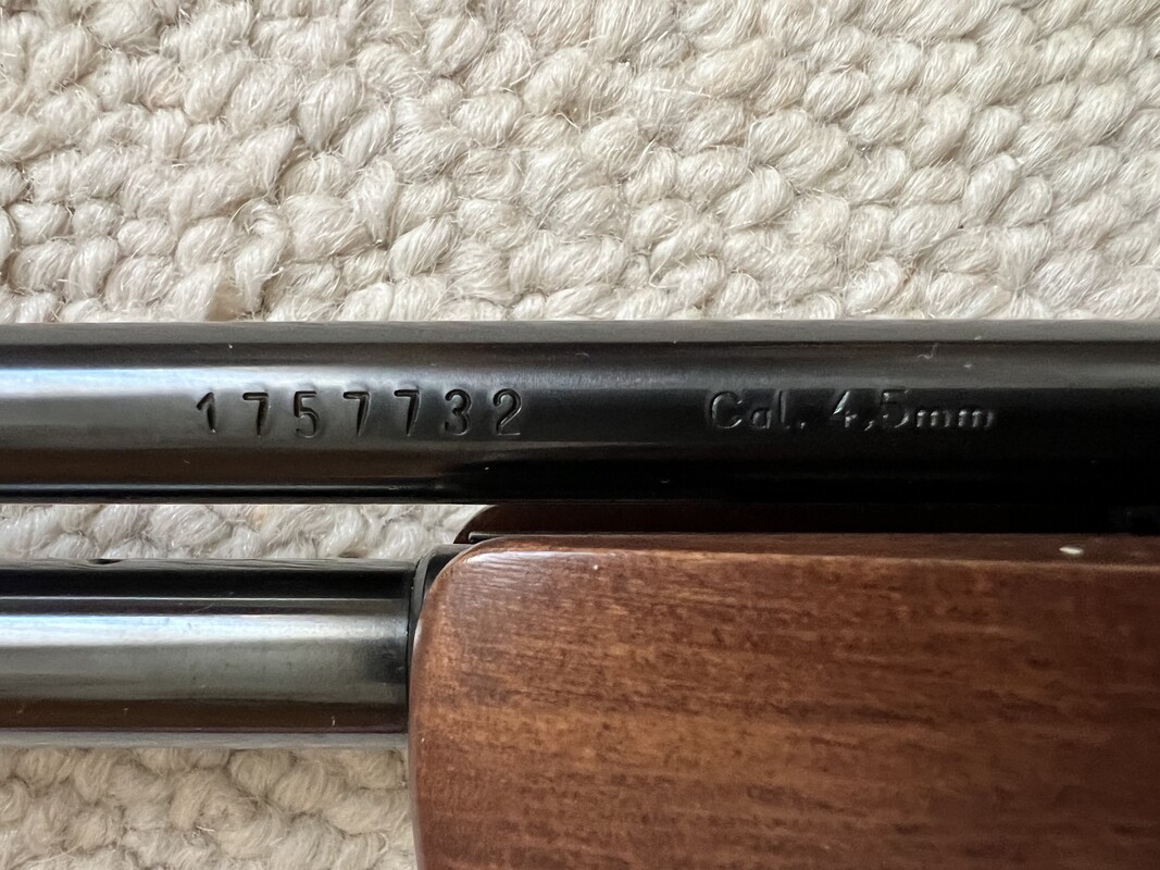 Elbląg Sprzedam doskonałą Niemiecką wiatrówkę Weihrauch HW 57 kal.4,5mm, dolny naciąg, piękna drewniana osada, luneta