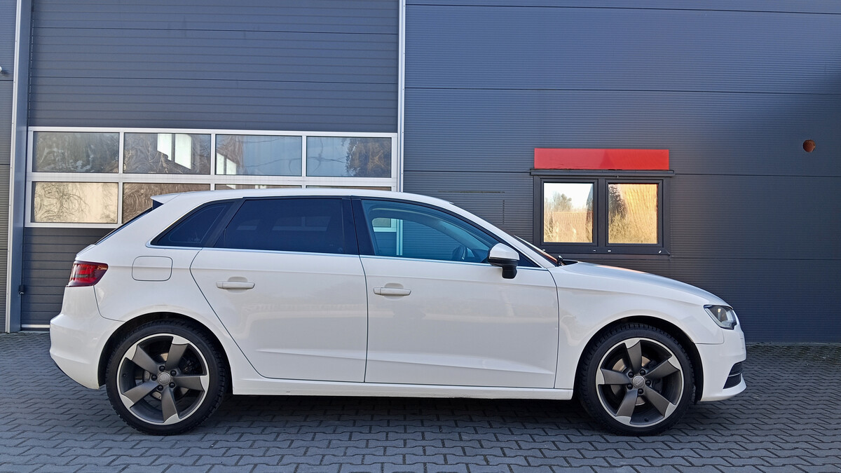 Elbląg AUDI A3 SPORTBACKS-tronic