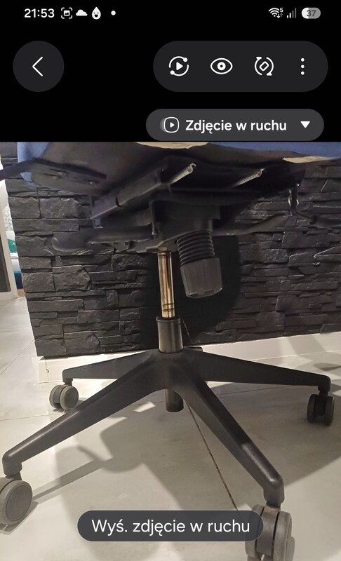 Elbląg Sprzedam używane krzesła do biurka. Krzesła są w dobrym stanie z normalnymi objawami użytkownia, działają w