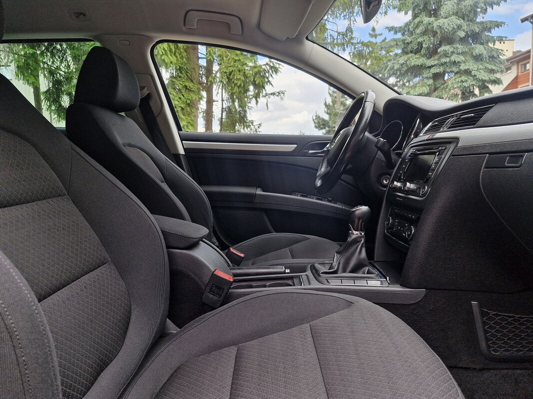 Elbląg Skoda Superb2.0 TDIModel 2015Klimatronik6 - BiegówNawigacjaZarejestrowana w Polsce
