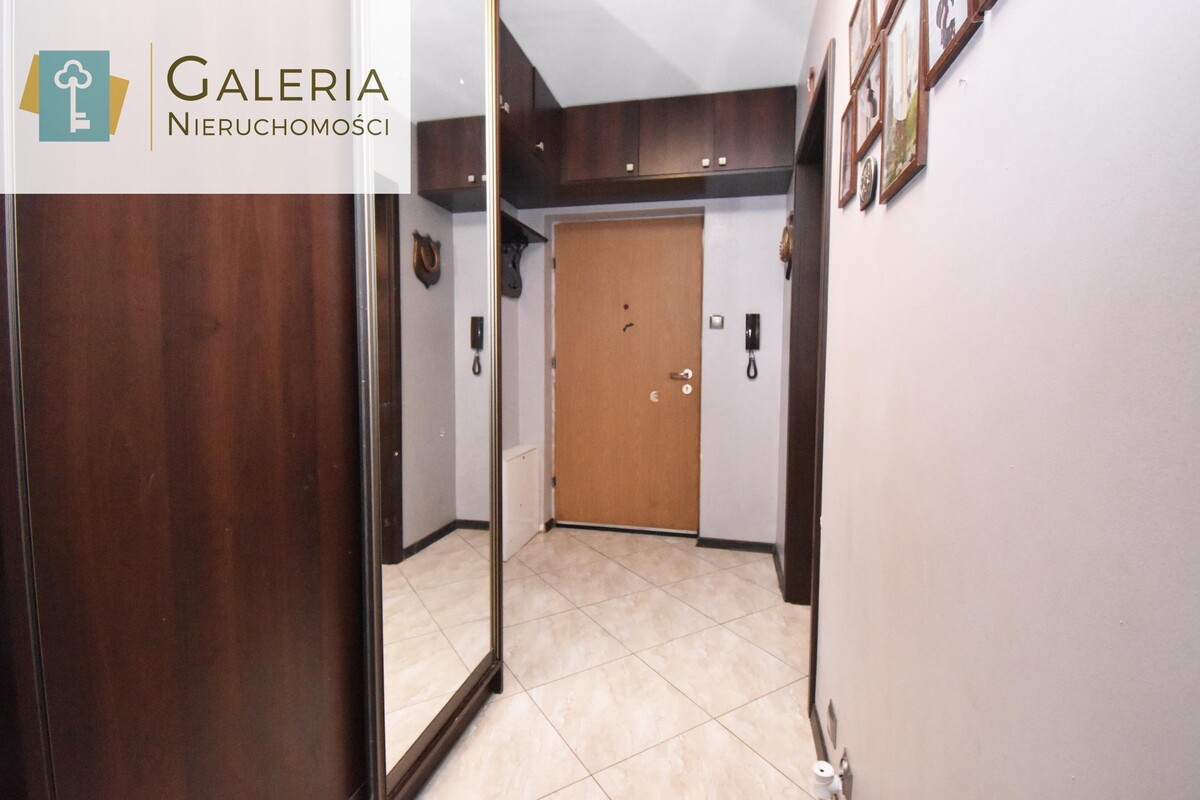 Elbląg GALERIA NIERUCHOMOŚCIZ pasji i miłości do nieruchomościNa sprzedaż: 2 pokojowe mieszkanie na pierwszym pietrze