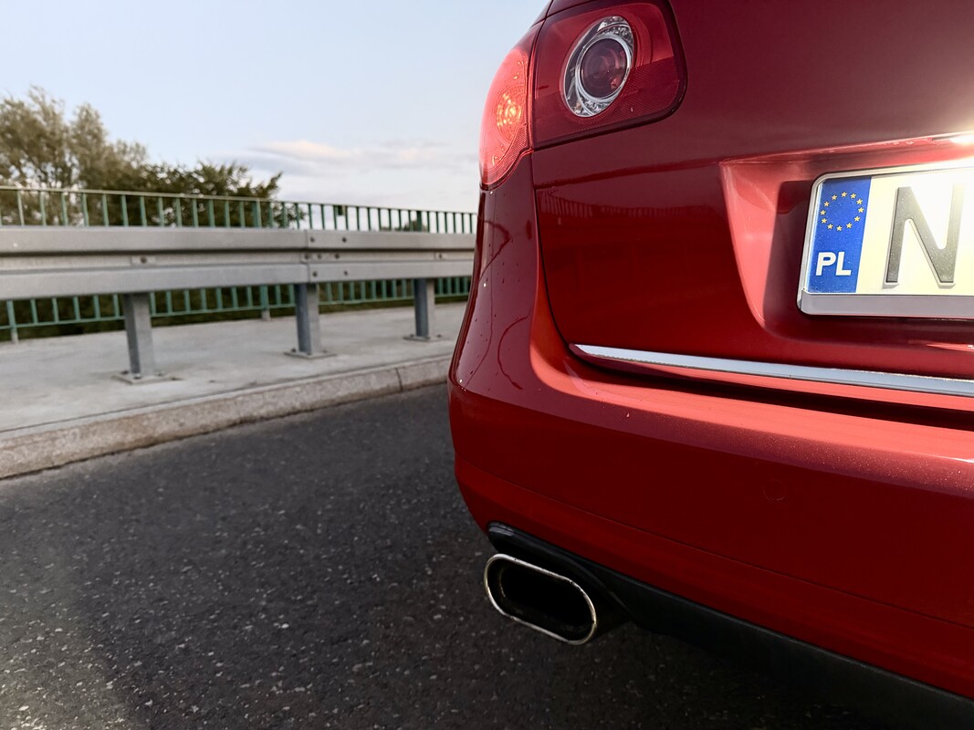 Elbląg Volkswagen Passat 2.0 R z 2009 roku, 200PS