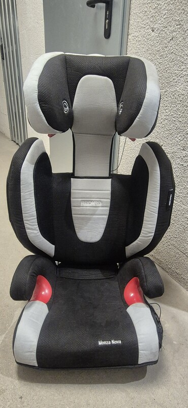 Elbląg Sprzedam używany w bdb stanie fotelik Recaro Monza Nova.
Skierowany jest dla dzieci w przedziale wagowym od