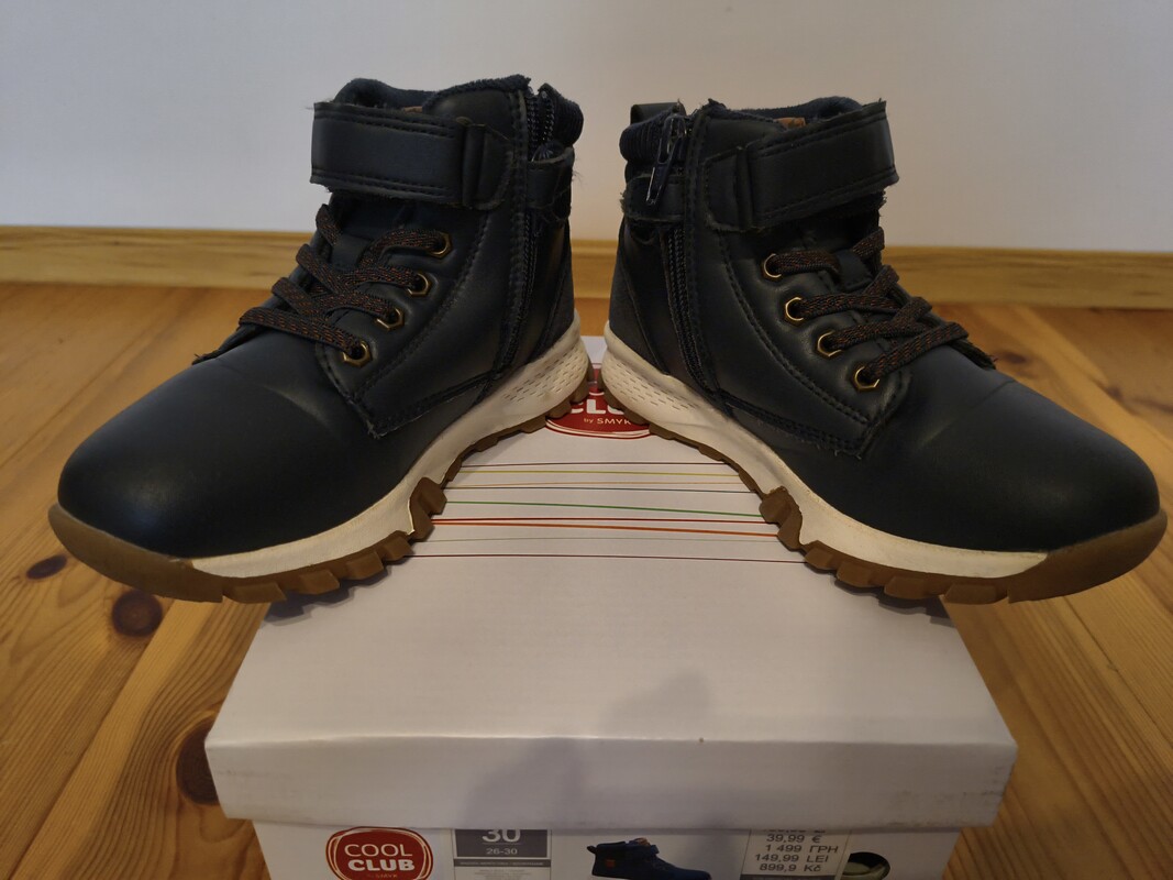 Elbląg Sprzedam trzewiki chłopięce firmy COOL CLUB ze Smyka, ocieplane w środku polarem. Rozmiar 30,długość wkładki