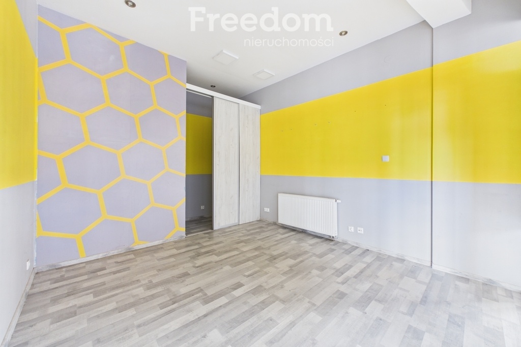 Elbląg FREEDOM NIERUCHOMOŚCISprzedam lokal użytkowy - Elbląg, Plac Dworcowy. Na sprzedaż lokal użytkowy o powierzchni