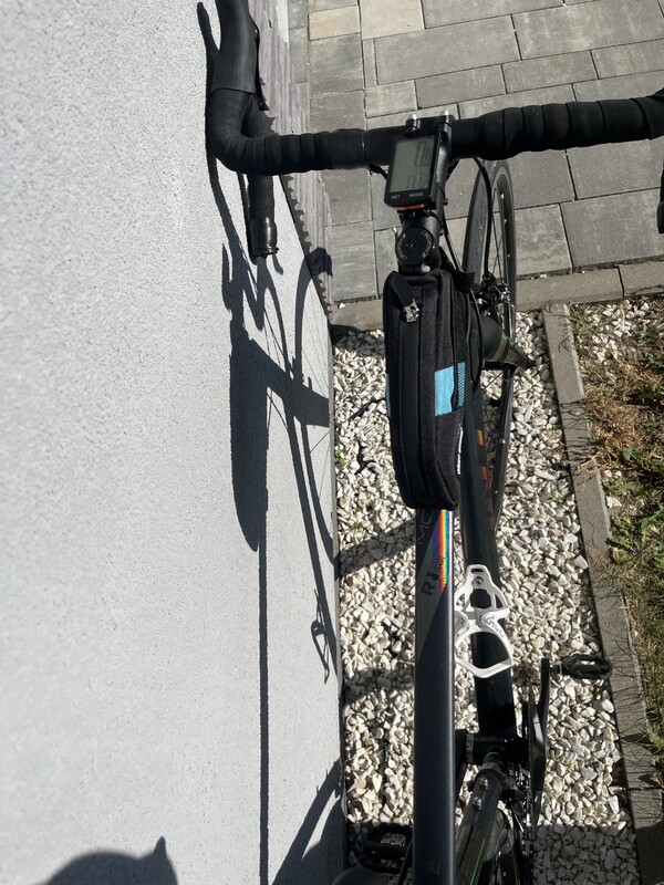 Elbląg Sprzedam rower szosowy kupiony w tym sezonie. Przebieg na dziś to około 1300 km. Sprzedaję z powodu braku czasu