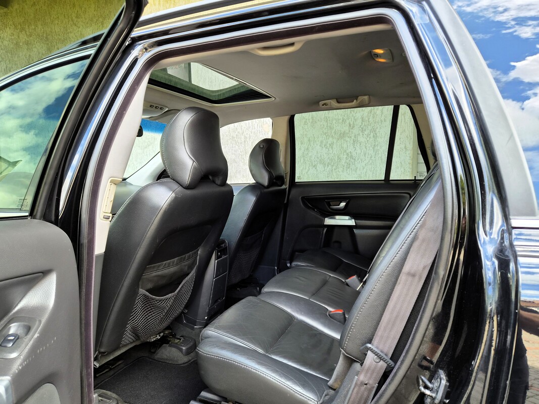 Elbląg Volvo XC90 2004Rok 2,5Gaz Sekwencja Ważny do 2035Roku 252Km Napęd 4X4 -Elektryczne Szyby i Lusterka Abs Radio