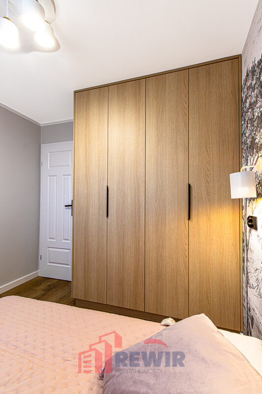 Elbląg RewiR NieruchomościWybierz Swój🎄Wymarzony RewiR Prezentujemy Państwu 3-pokojowe mieszkanie przy