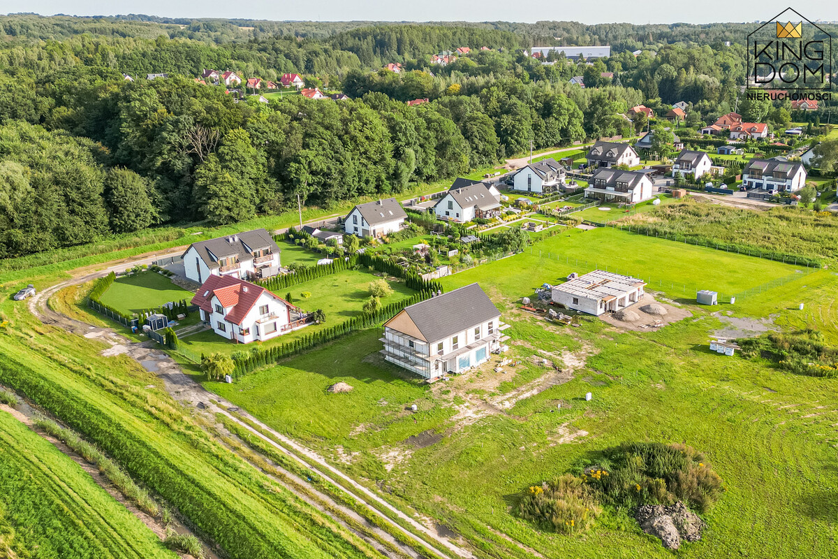 Elbląg KINGDOM NIERUCHOMOŚCI BLISKO CIEBIE PRZESTRONNY DOM W ZABUDOWIE BLIŹNIACZEJ Z GARAŻEMPOŁOŻONY NA DZIAŁCE O