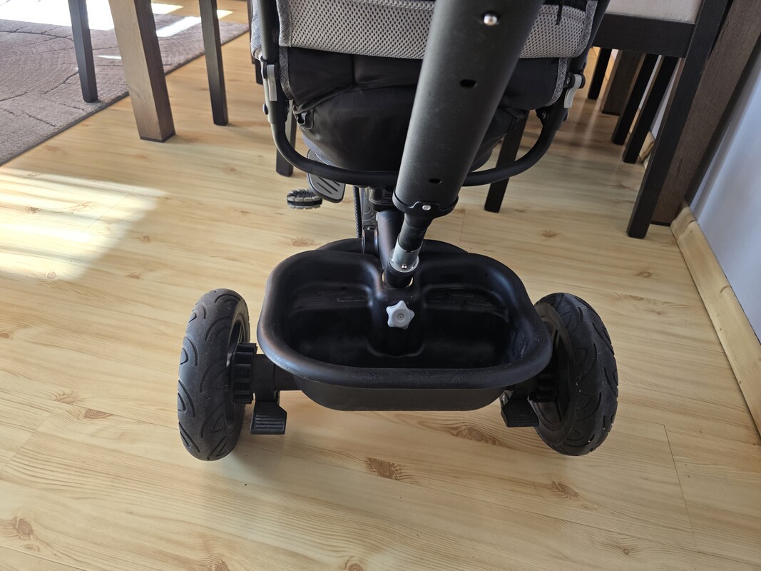 Elbląg Rowerek trójkołowy Kinderkraft AVEO szary. Rowerek rośnie razem z dzieckiem i sprawdzi się zarówno podczas