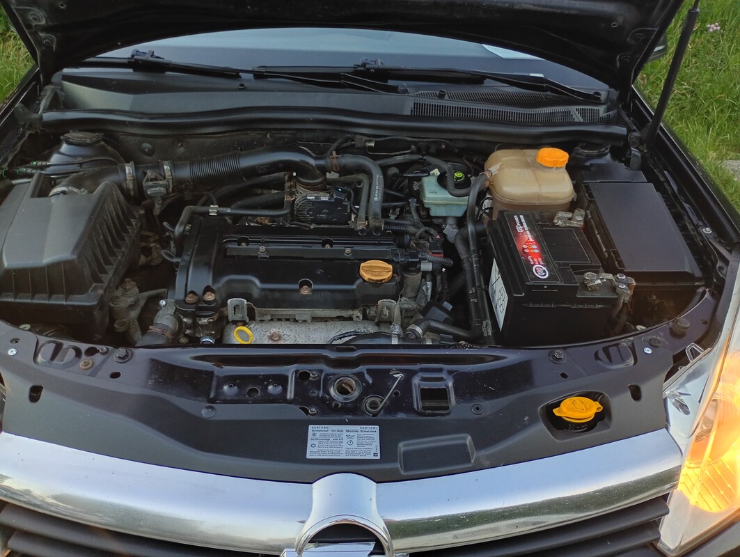 Elbląg Opel AstraPoj 1,4 benzyna Rok 2005KlimatyzacjaPoduszka powietrznaAbsWspomaganie kierownicyRadio Immobilizer.