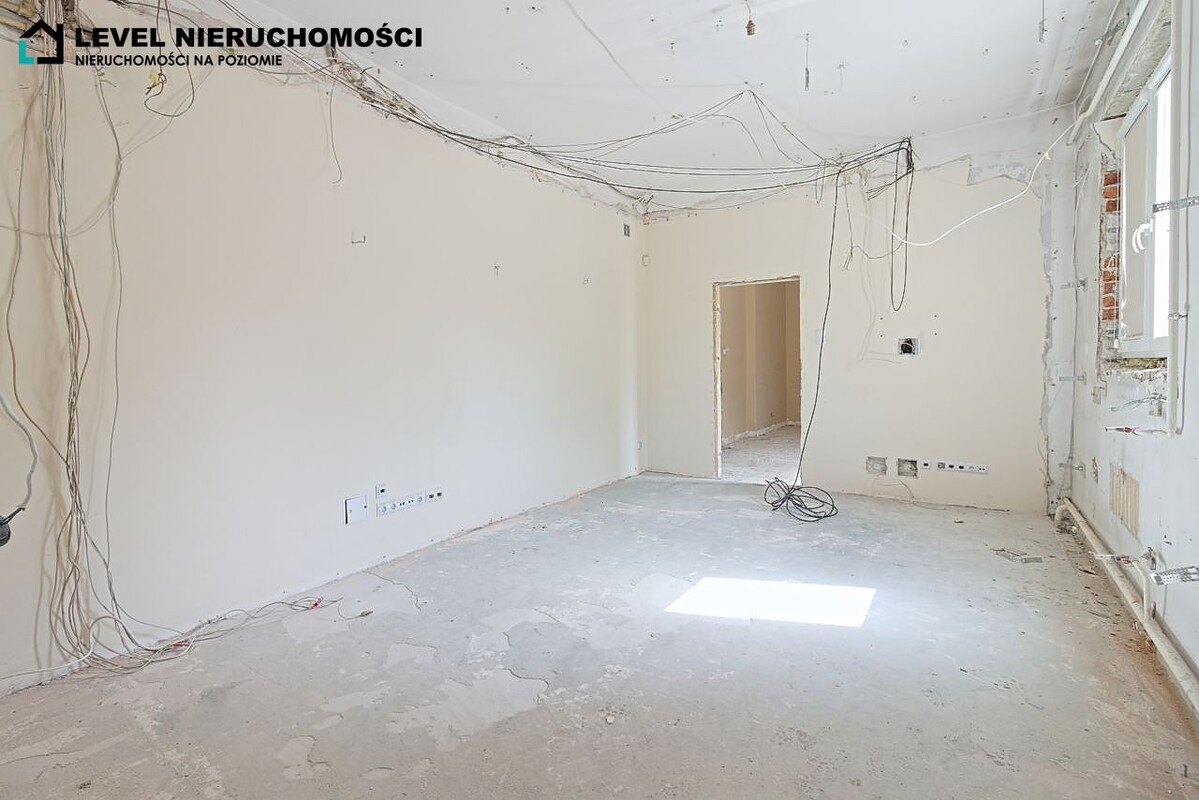 Elbląg LEVEL NIERUCHOMOŚCILokal w mieście z możliwościamiul. Wyspiańskiego 269,8 m2NIERUCHOMOŚCI NA POZIOMIE