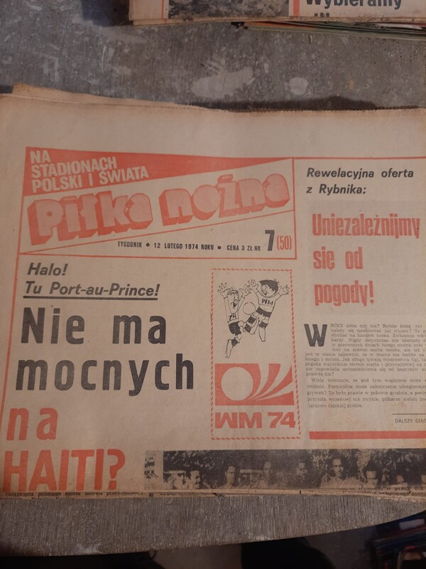 Elbląg Sprzedam czasopisma sportowe: pilka nozna 1972-2002 i sportowiec 1971-1989.Stan dobry, lekko zakurzony